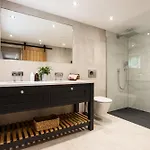 The Dog House With Hot Tub Kirkby Lonsdale