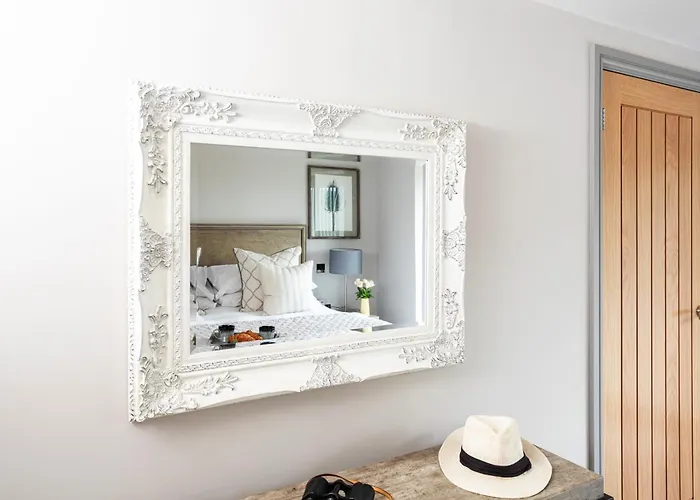 The Dog House With Hot Tub Holiday home Kirkby Lonsdale