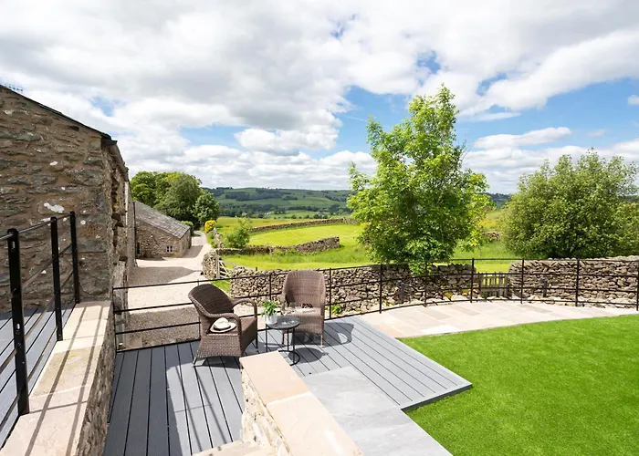 The Dog House With Hot Tub Kirkby Lonsdale