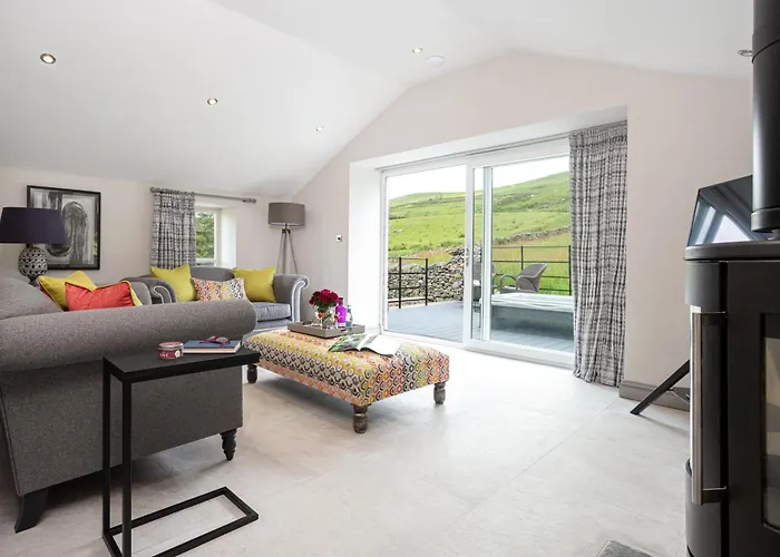 The Dog House With Hot Tub Kirkby Lonsdale